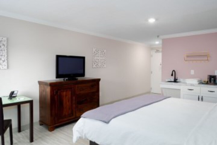 Room 10 of 23