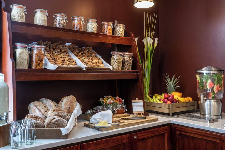Breakfast/Coffee Service 55 of 77