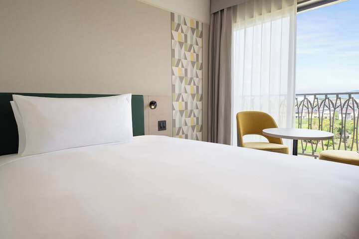 Room 5 of 41