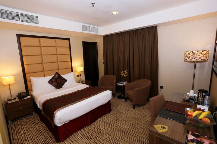 Room 14 of 43