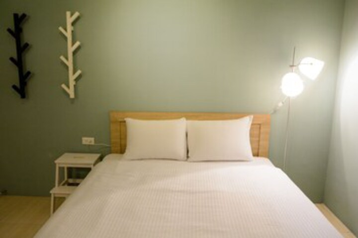 Room 16 of 43