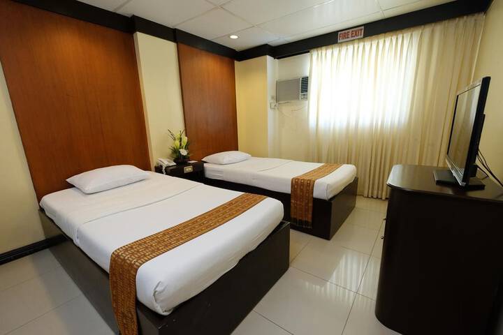 Room 5 of 23