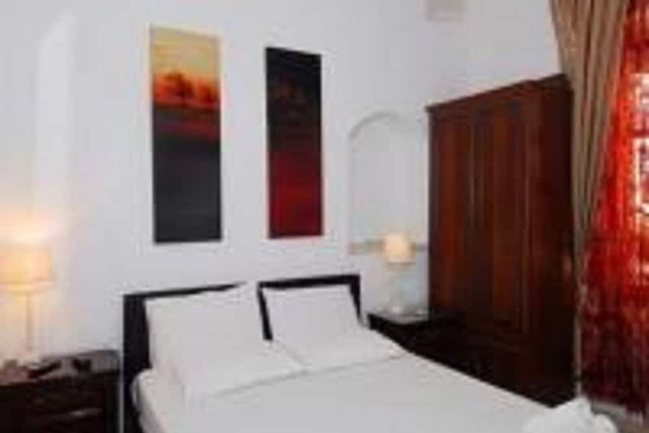 Room 3 of 9