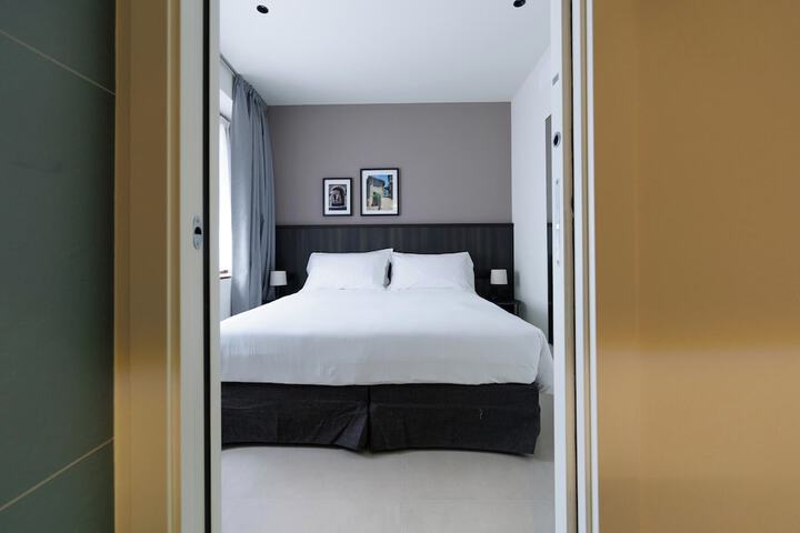 Room 41 of 106