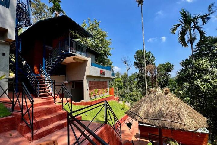 Mannath Pool Villa