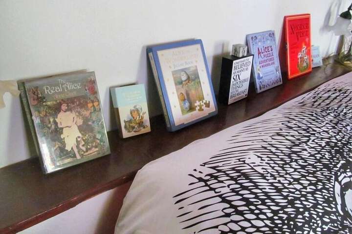 Room 11 of 34