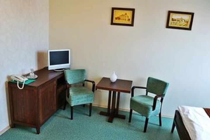 Room 14 of 32