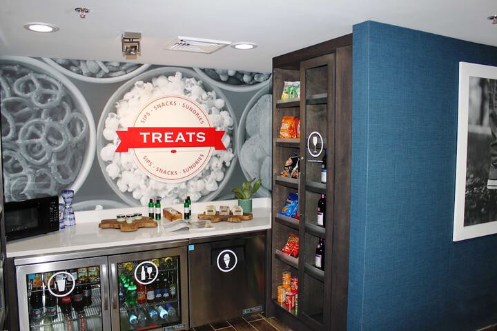 Snack bar