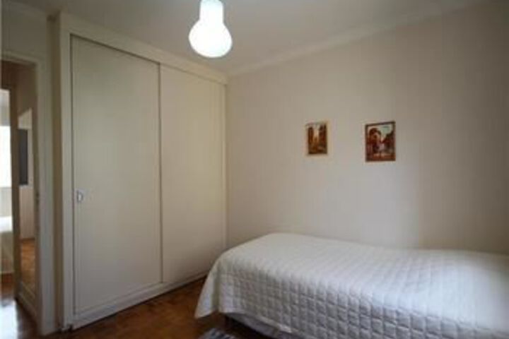 Room 34 of 62
