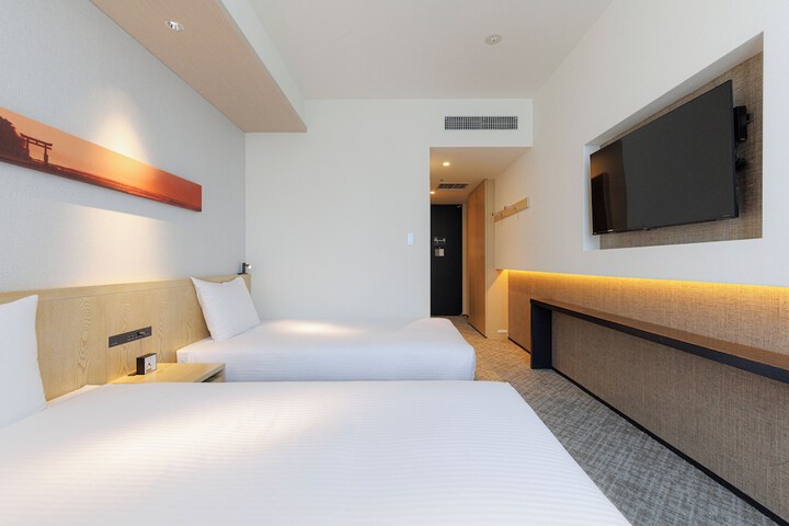 Room 42 of 121
