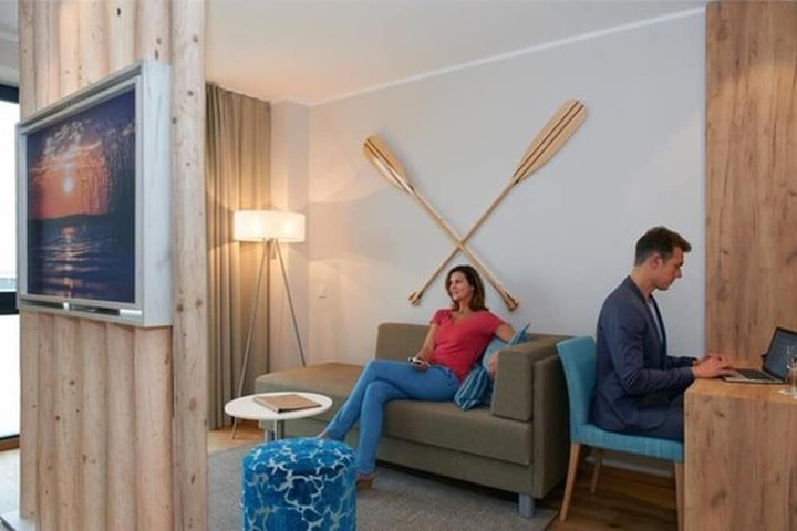 Room 10 of 36