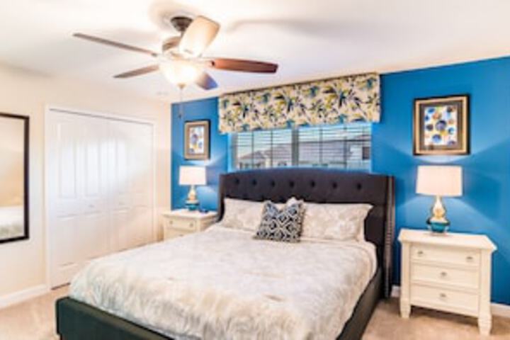 Room 4 of 63
