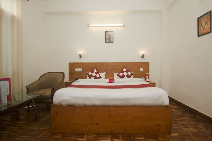 Room 4 of 20