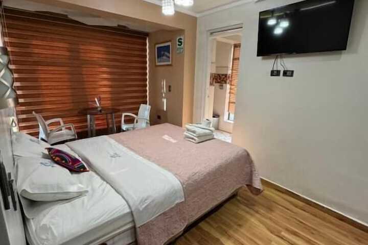 Room 3 of 9
