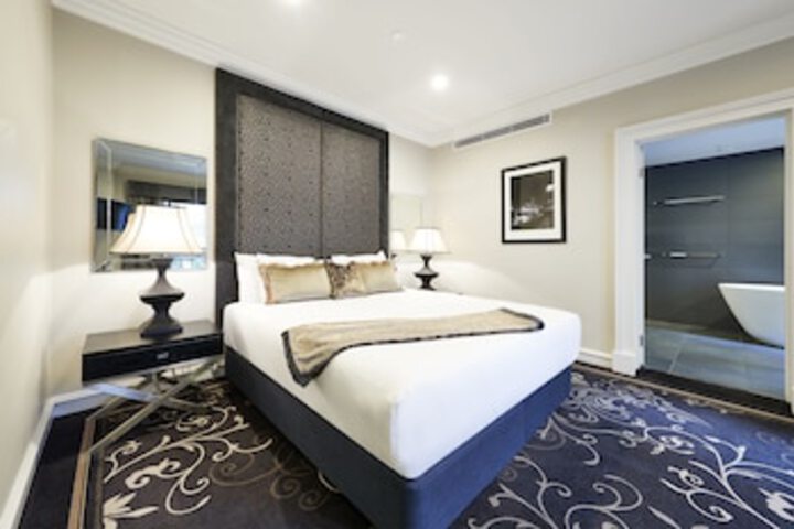 Room 13 of 156