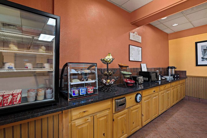 Breakfast/Coffee Service 37 of 47