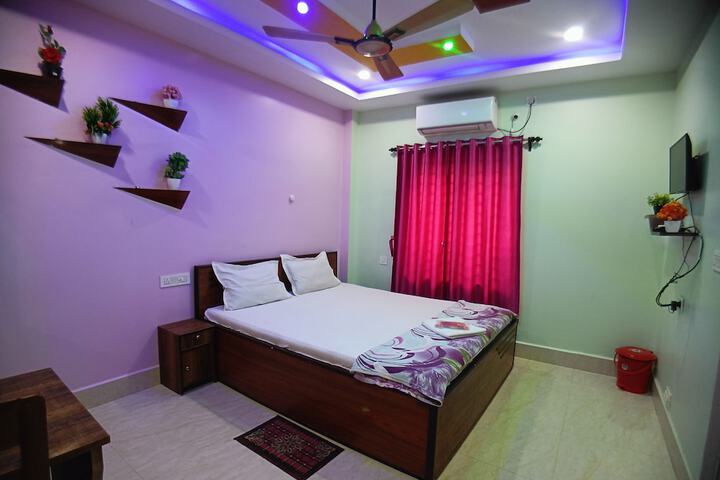 Room 7 of 30