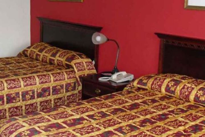 Room 6 of 7