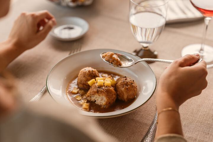 Dining 62 of 92