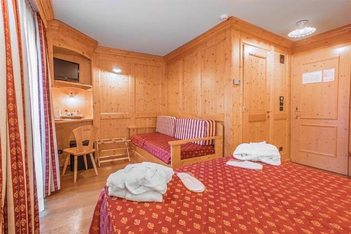 Room 21 of 117