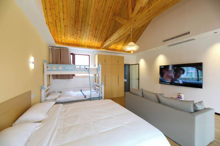 Room 13 of 75