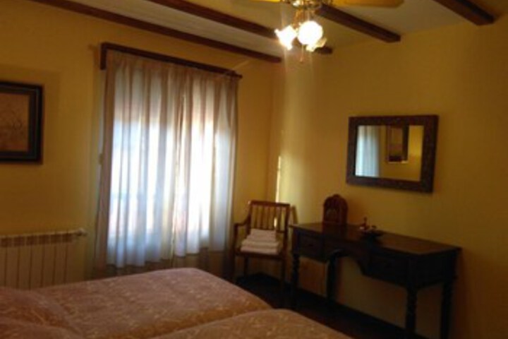 Room 40 of 42