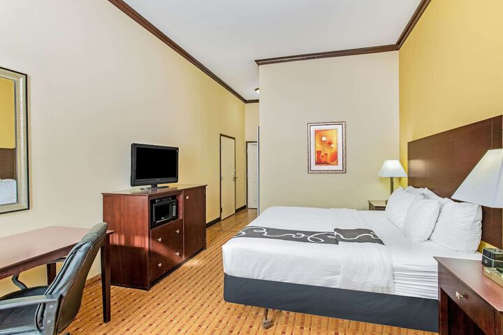 1 King Bed Deluxe (1 of 9)