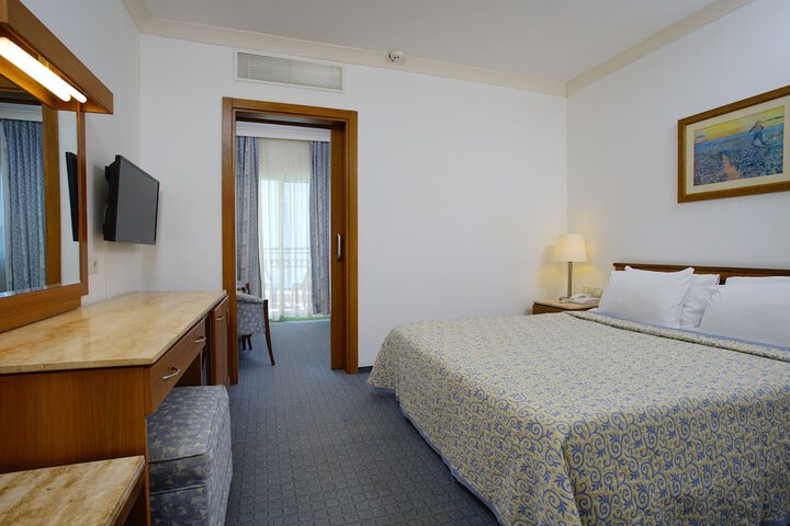 Room 17 of 70