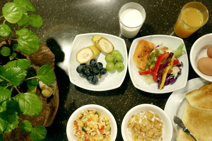 Breakfast/Coffee Service 107 of 127