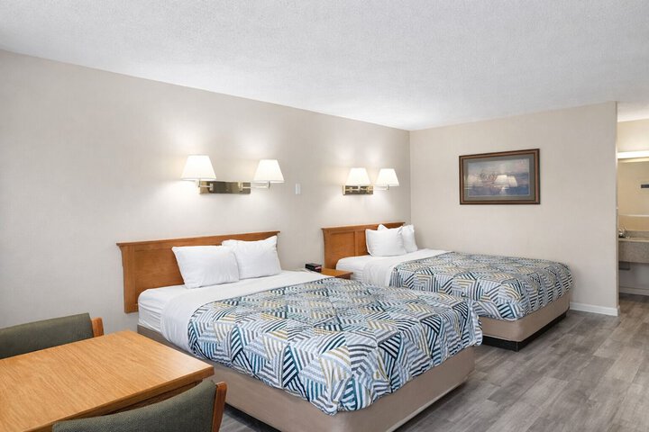 Room 20 of 35
