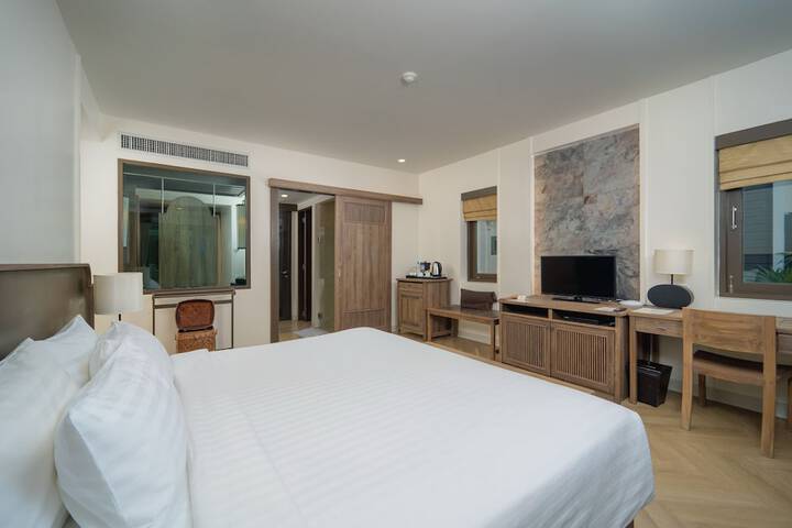 Room 10 of 129