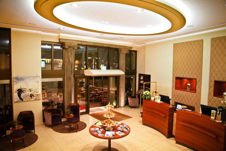 Hotel Lobby