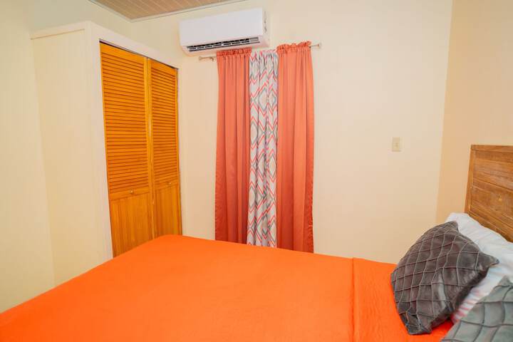 Room 29 of 147
