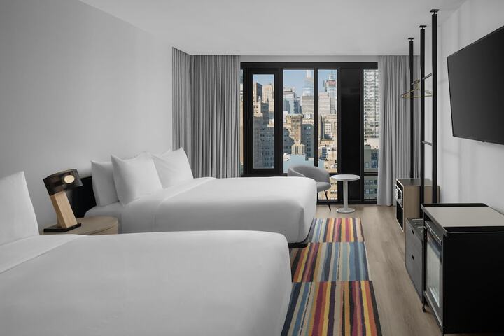 Room 10 of 30
