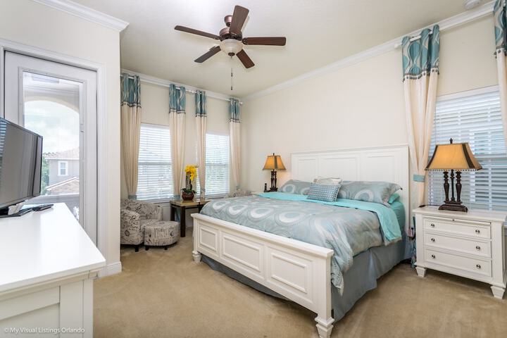 Room 8 of 44