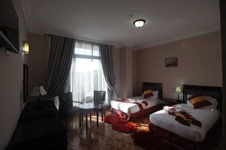 Room 9 of 31