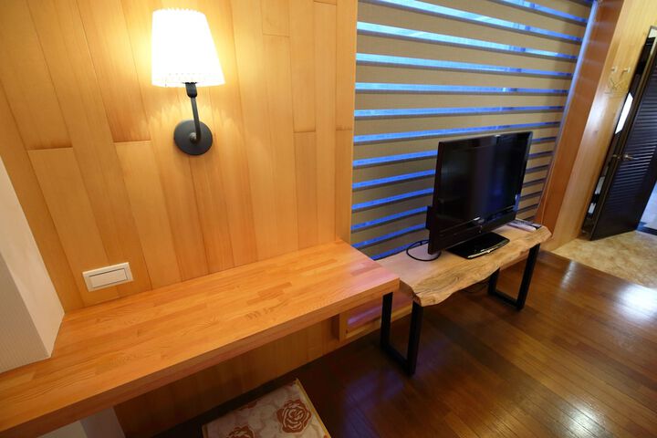 Room 9 of 41