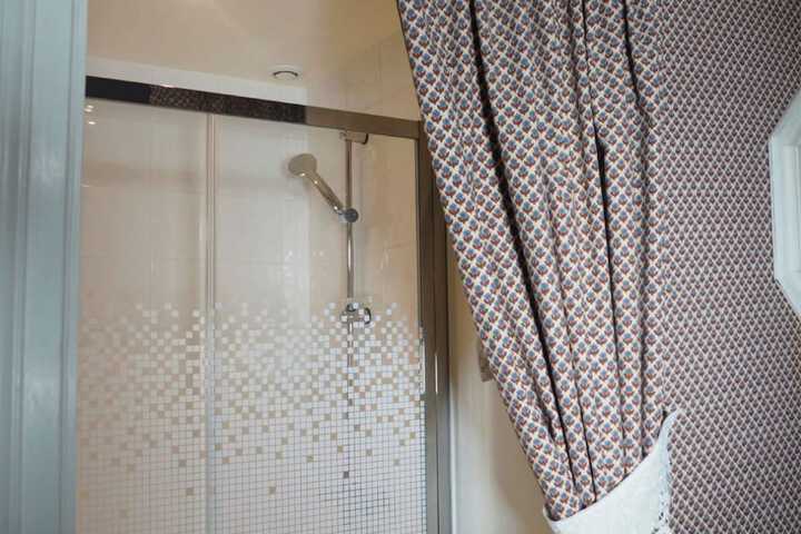 Room 33 of 52