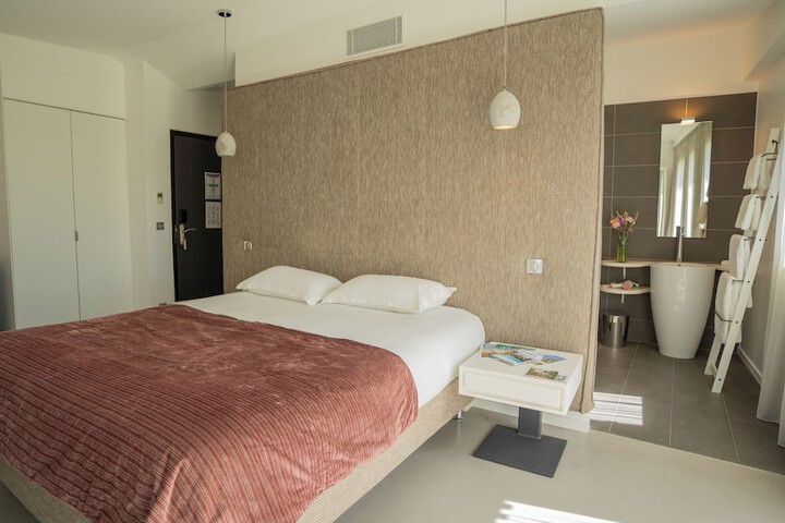Room 25 of 35