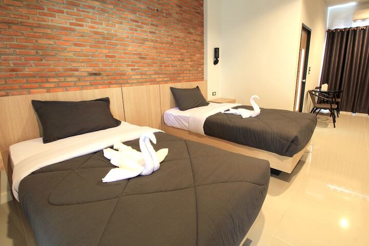 Room 12 of 29