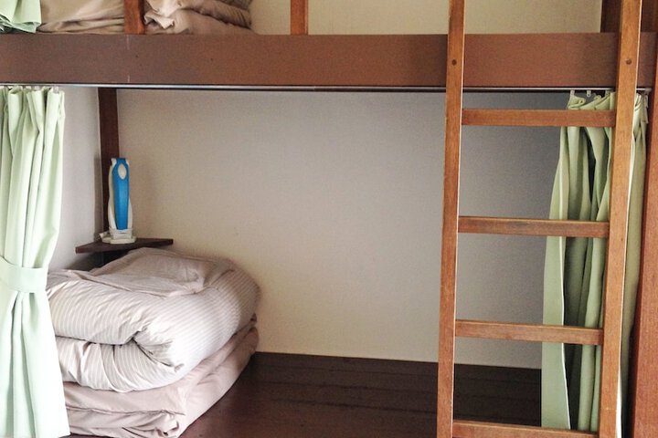 Room 8 of 37