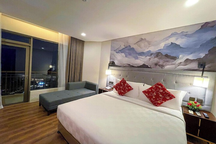 Room 28 of 130