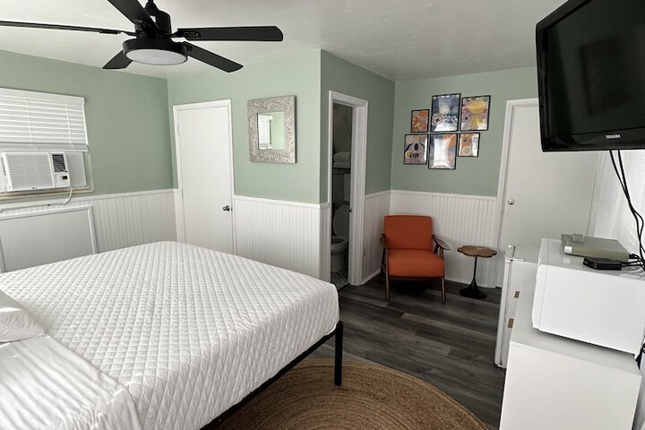 Room 6 of 46