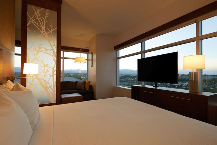 Room 9 of 24