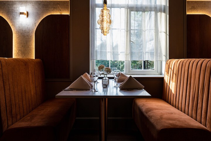 Dining 156 of 295