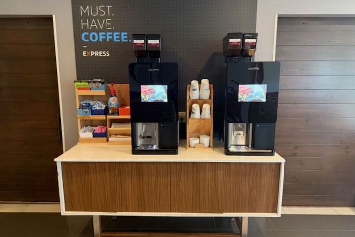 Breakfast/Coffee Service 34 of 45