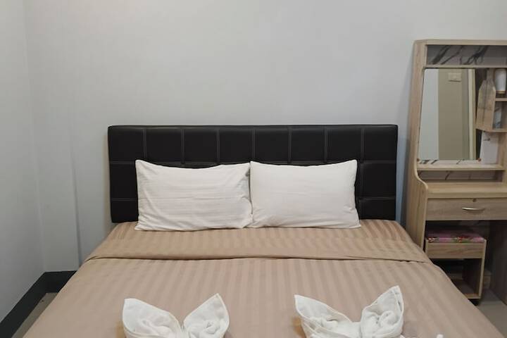 Room 10 of 15