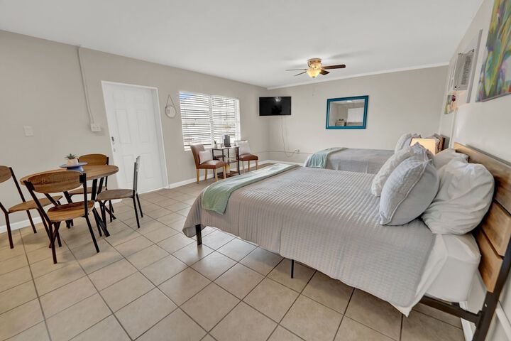 Room 24 of 59