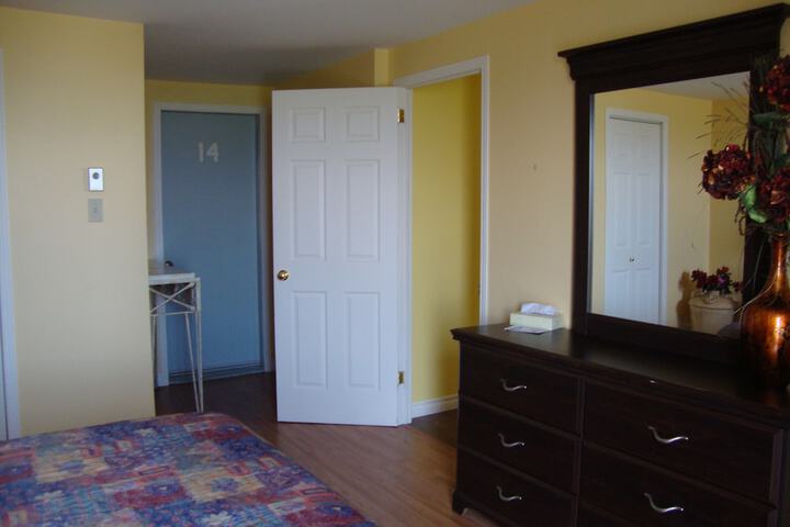 Room 5 of 36