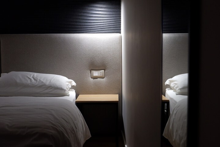Room 3 of 16